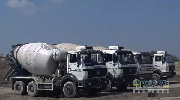 北奔重卡工程攪拌車(chē)