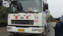 晉江嚴查水泥罐車超限超載