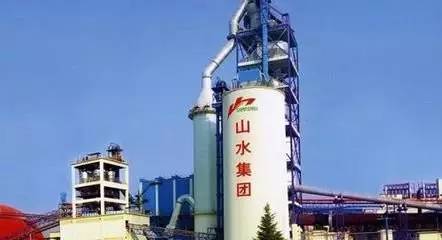 山水水泥控制權(quán)之爭(zhēng)最初爆發(fā)于2015年。天瑞集團(tuán)以巨資趁內(nèi)亂之際進(jìn)入山水水泥，以占股28.16%成為其第一大股東。