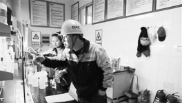 最美工匠讓水泥廠變身大花園