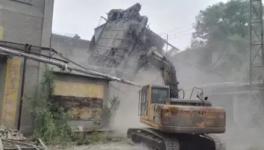  這家?guī)еt五星的水泥廠被拆了