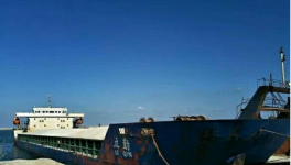 煙臺(tái)芝罘海事處依法滯留一艘低標(biāo)準(zhǔn)砂石運(yùn)輸船舶