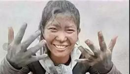 新華網(wǎng)點(diǎn)名批評(píng)“水泥妹”：你騙人的樣子真丑！