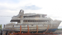 普吉沉船鳳凰號設(shè)計建造不合格！填混凝土穩(wěn)船身