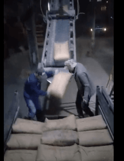 停窯：這邊排隊(duì)“搶購(gòu)”水泥！ 而華東、華北降價(jià)“大甩賣”！