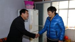 三原凱迪生態(tài)水泥來(lái)耀縣水泥廠開(kāi)展幫扶送溫暖活動(dòng)