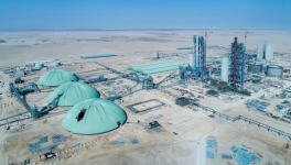 建設(shè)在沙漠里的 “黑科技”水泥廠即將投產(chǎn) 