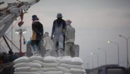 厲害！400個罐式集裝箱跨區(qū)運(yùn)輸水泥！