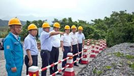 海螺集團(tuán)董事長(zhǎng)高登榜赴寧國(guó)水泥廠(chǎng)調(diào)研