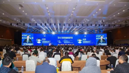 海螺集團(tuán)董事長高登榜出席2019世界智能制造大會(huì)高峰論壇