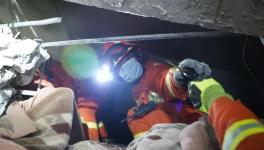 突發(fā)！一在建廠房發(fā)生垮塌，導(dǎo)致5人被困，其中3人死亡！