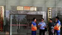 交警大隊(duì)走進(jìn)轄區(qū)華新水泥廠送安全！